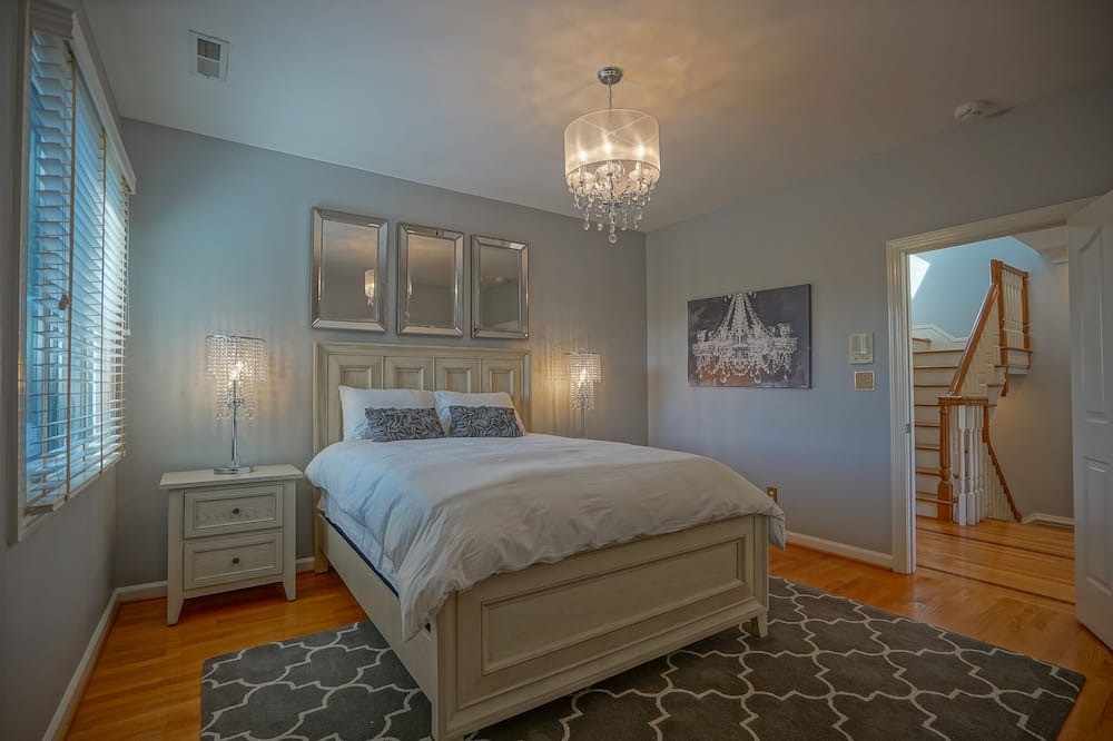 Photo of Bedroom in Steele Creek