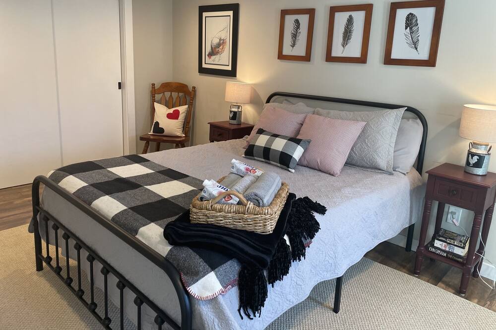 Photo of Bedroom in Todd