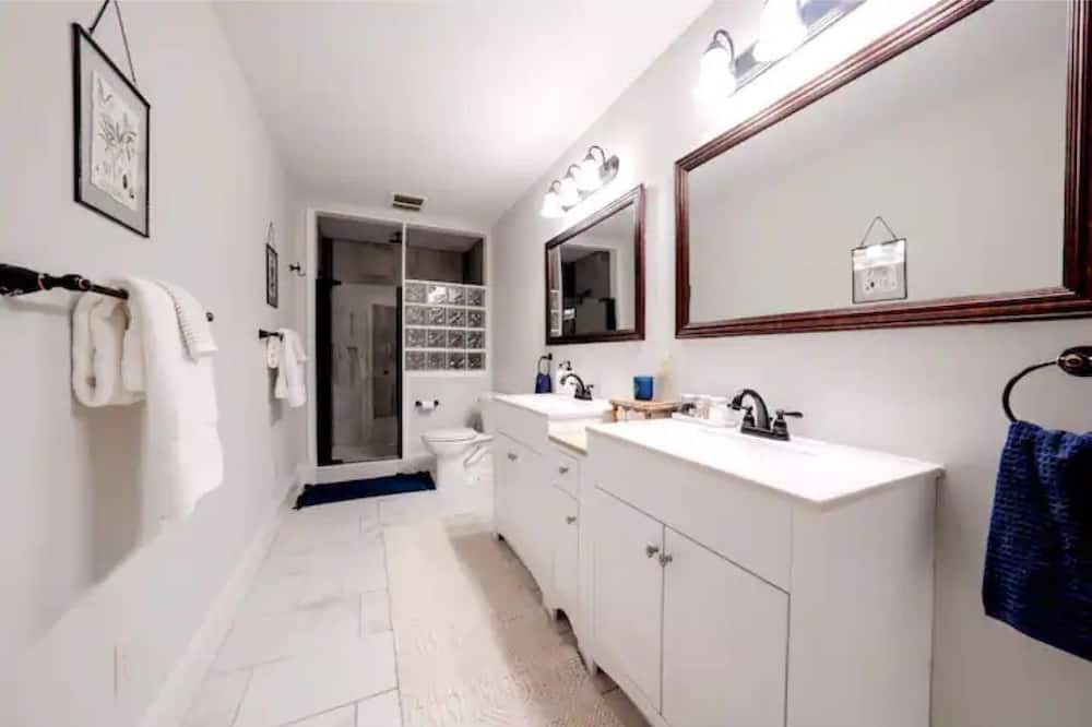 Photo of Bathroom in Spencer