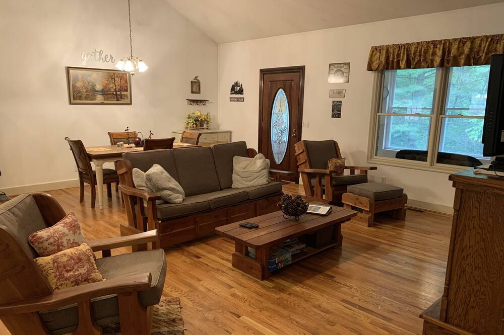 Photo of Bedroom in Morganton