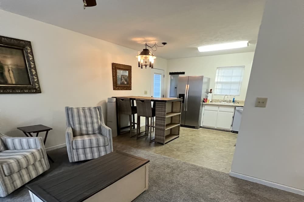 Photo of Livingroom in Southmont