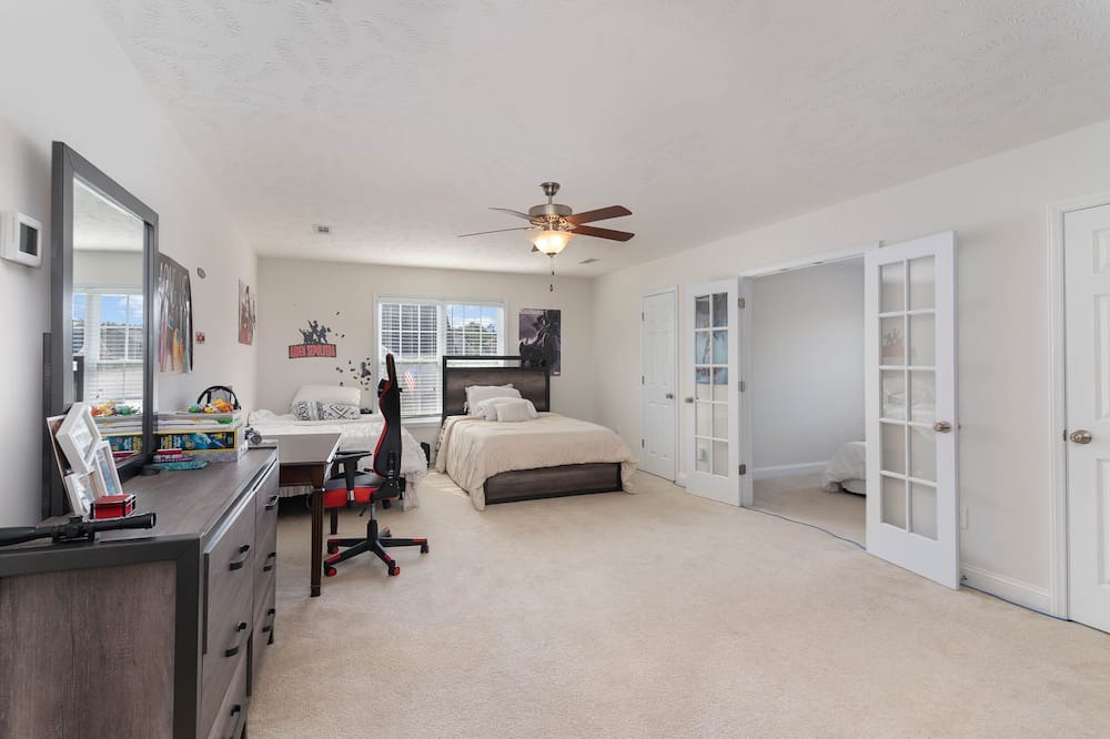 Photo of Bedroom in Olivia