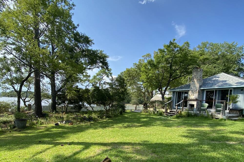Photo of Outdoor in Hubert