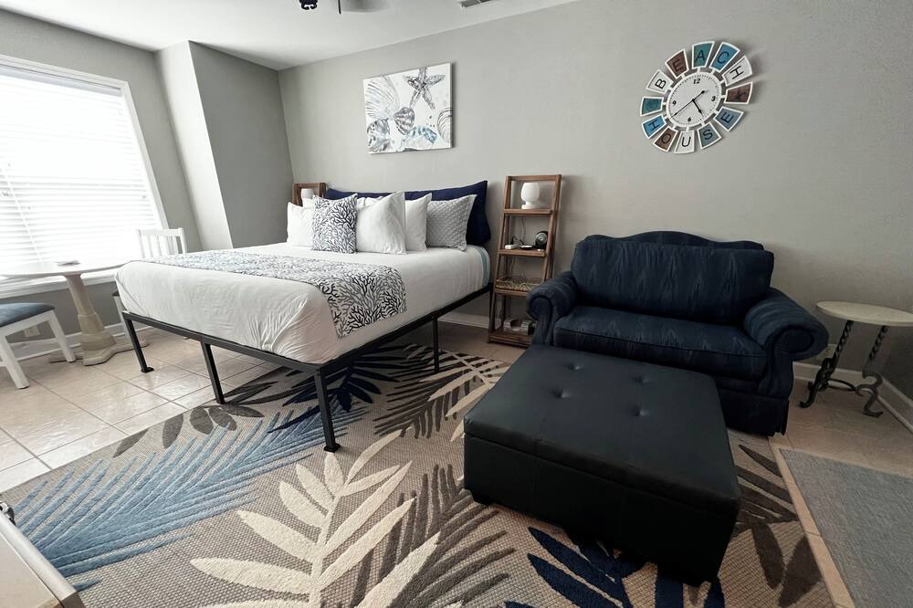 Photo of Bedroom in Calabash