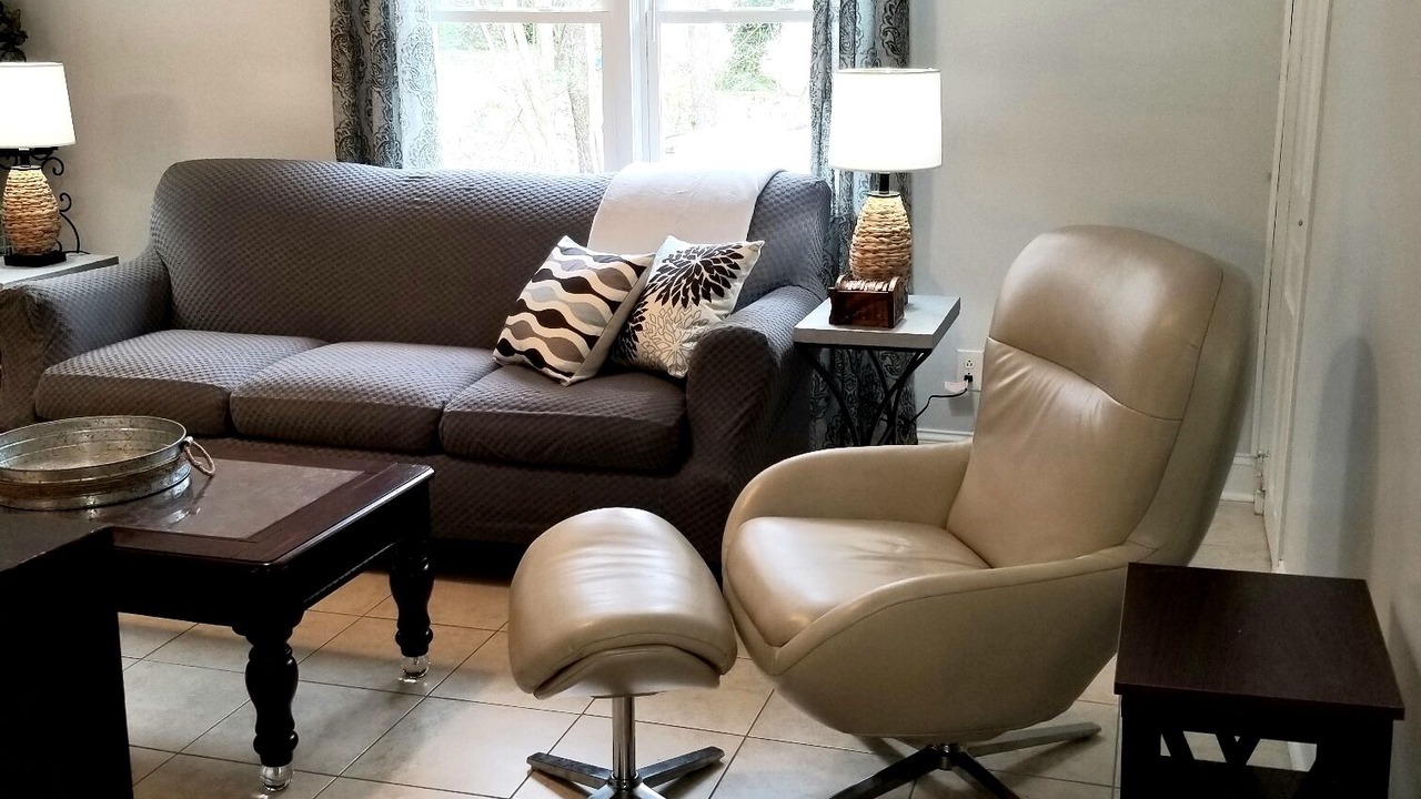 Photo of Livingroom in Newton