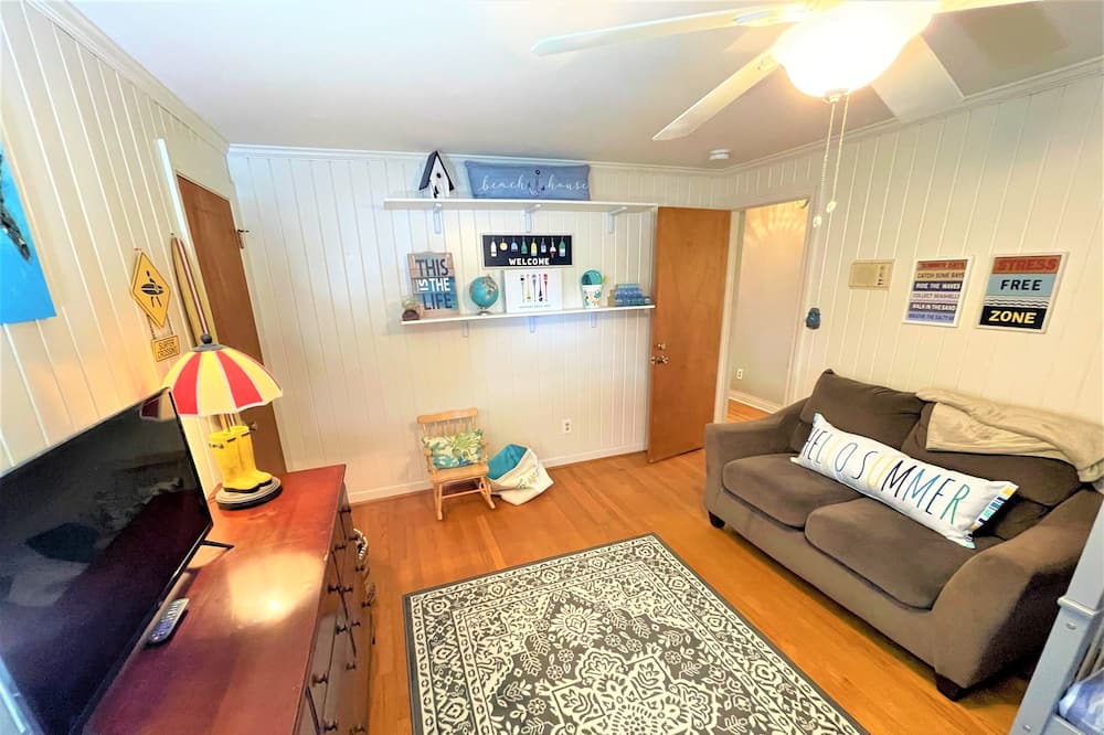 Photo of Livingroom in Swansboro