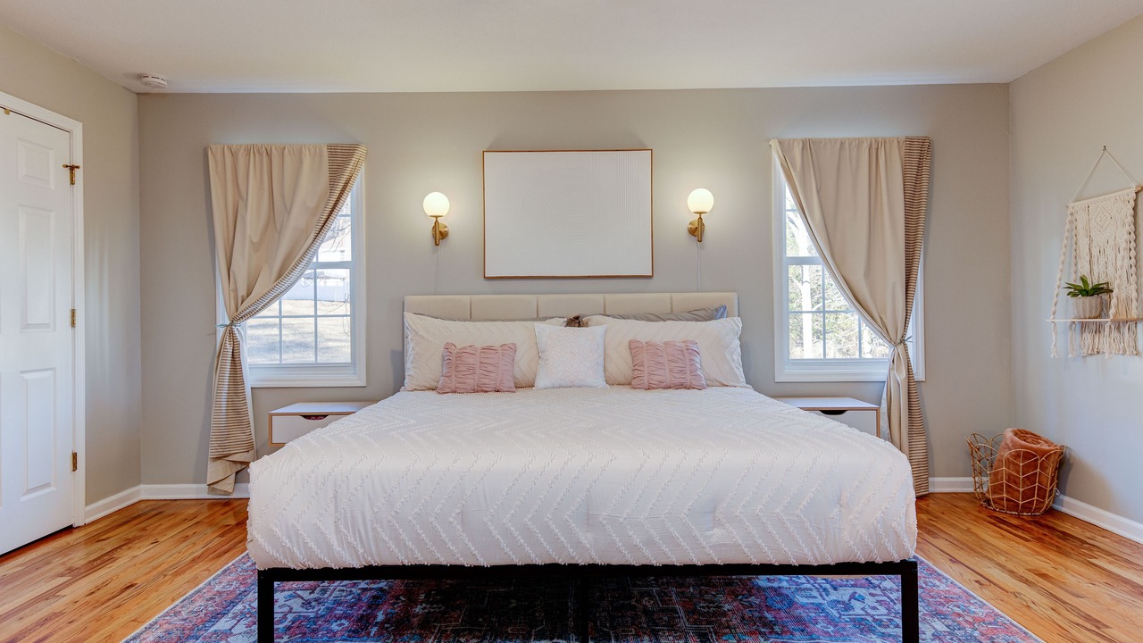 Photo of Bedroom in Candler