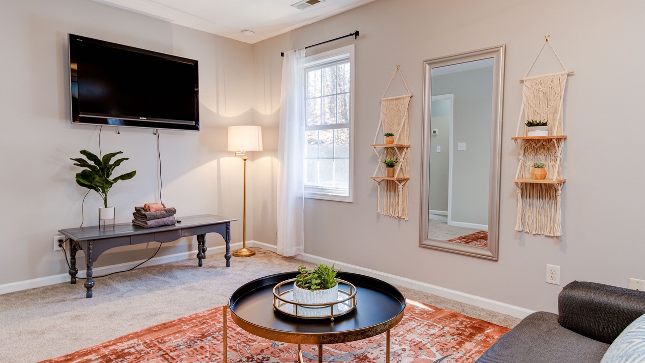 Photo of Livingroom in Candler