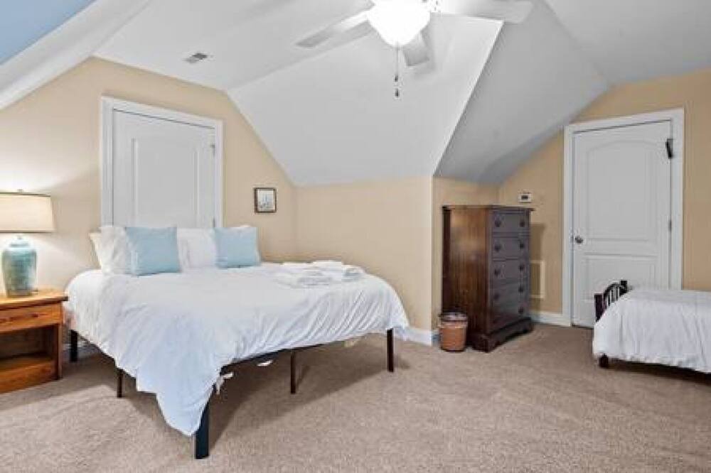 Photo of Bedroom in Timber Creek