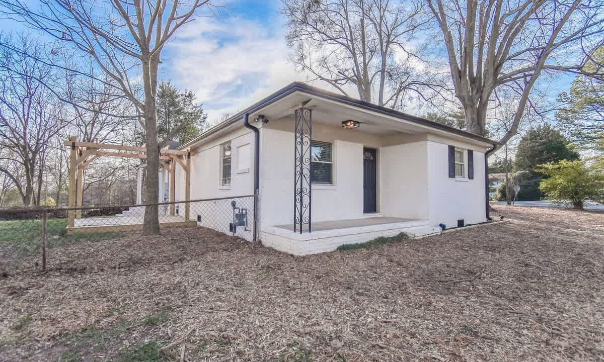 Photo of Outdoor in North Belmont