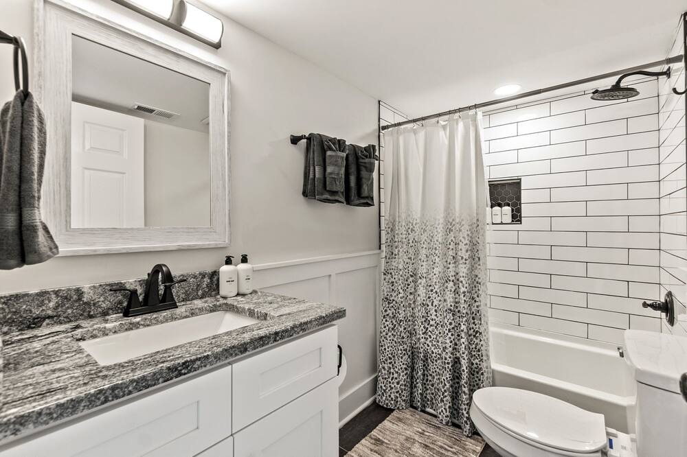 Photo of Bathroom in Barium Springs