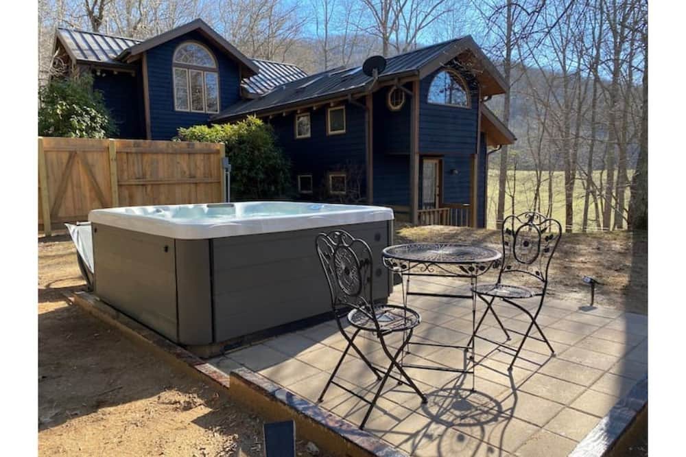 Photo of Outdoor in Warne