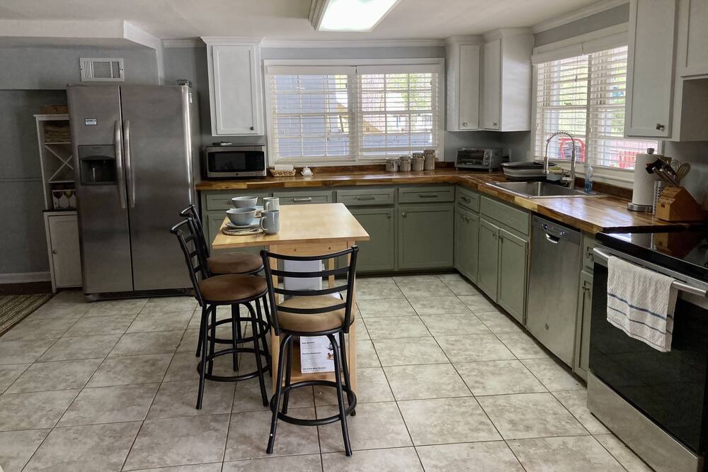 Photo of Kitchen in Titus
