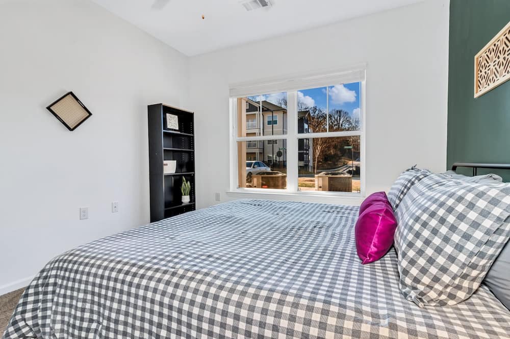 Photo of Bedroom in Avery Creek