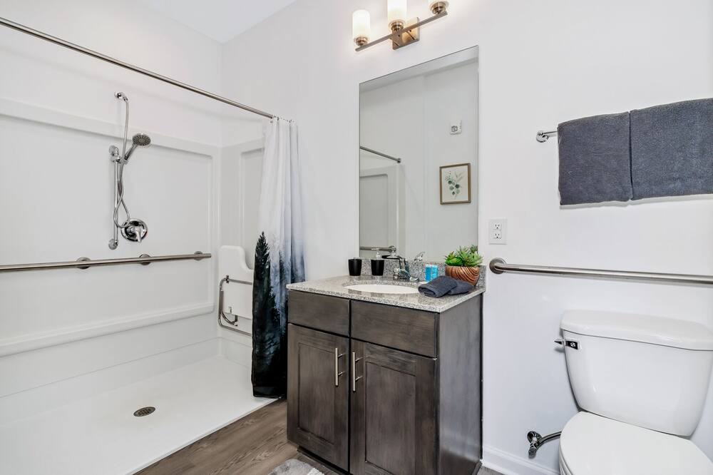 Photo of Bathroom in Avery Creek