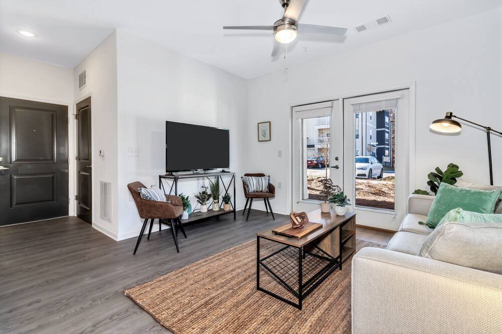 Photo of Livingroom in Avery Creek