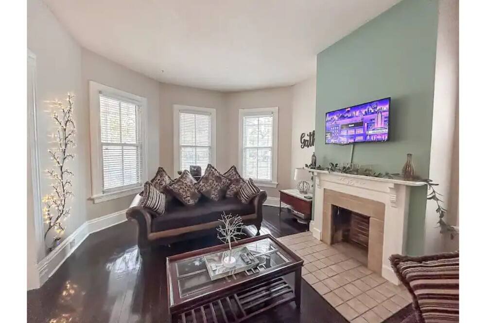 Photo of Livingroom in Olde Town Augusta