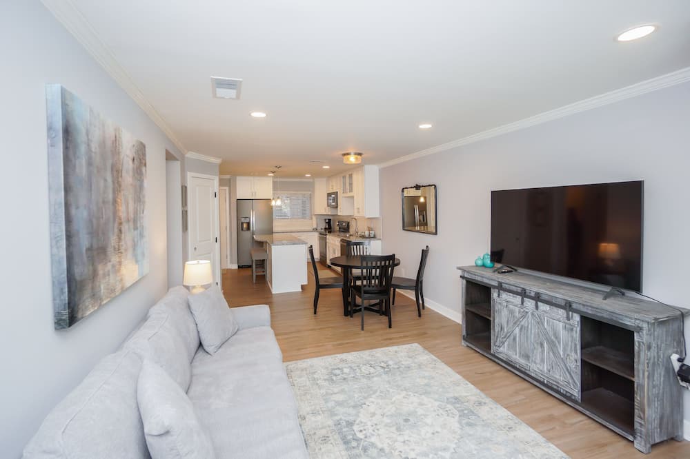 Photo of Livingroom in Sharonbrook