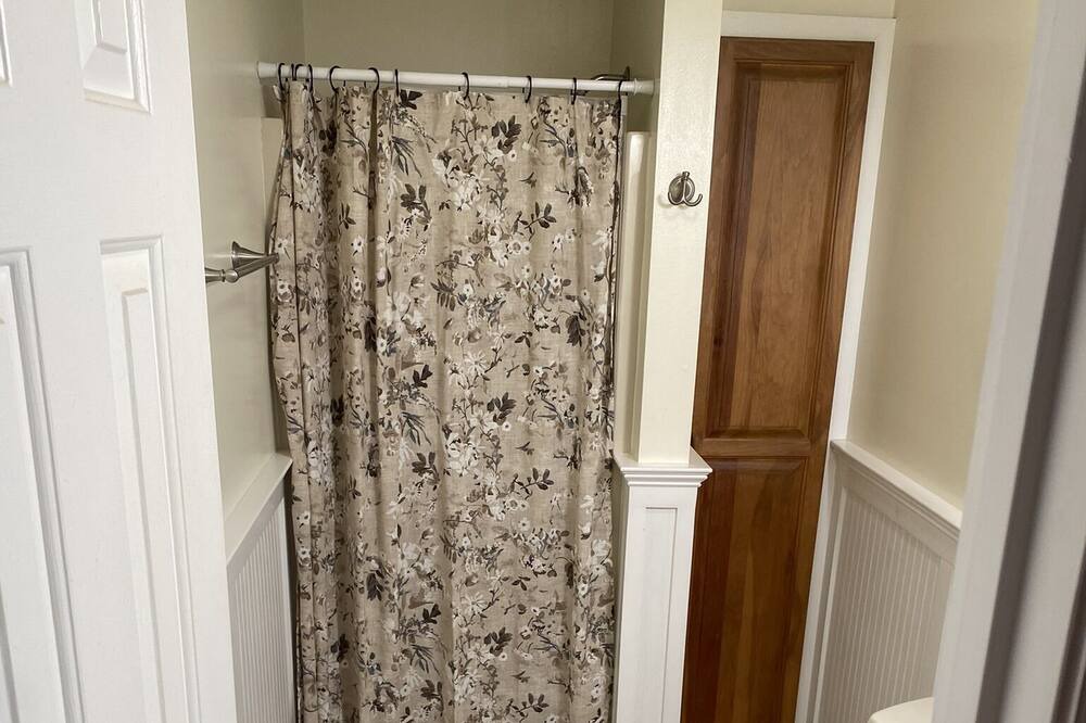 Photo of Bathroom in Warrensville