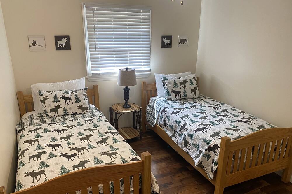 Photo of Bedroom in Warrensville