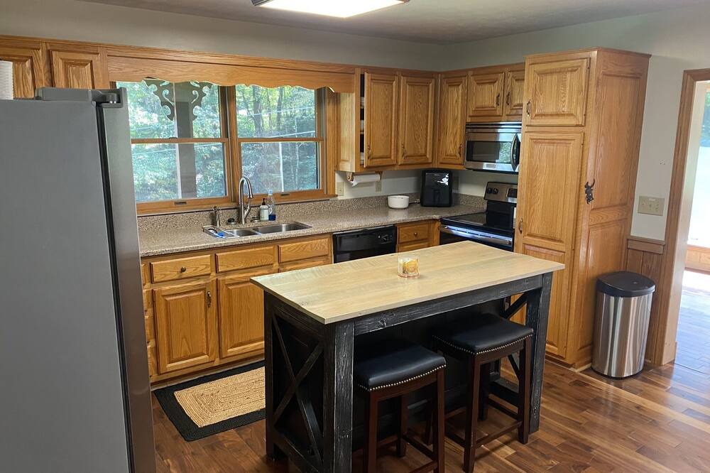 Photo of Kitchen in Warrensville