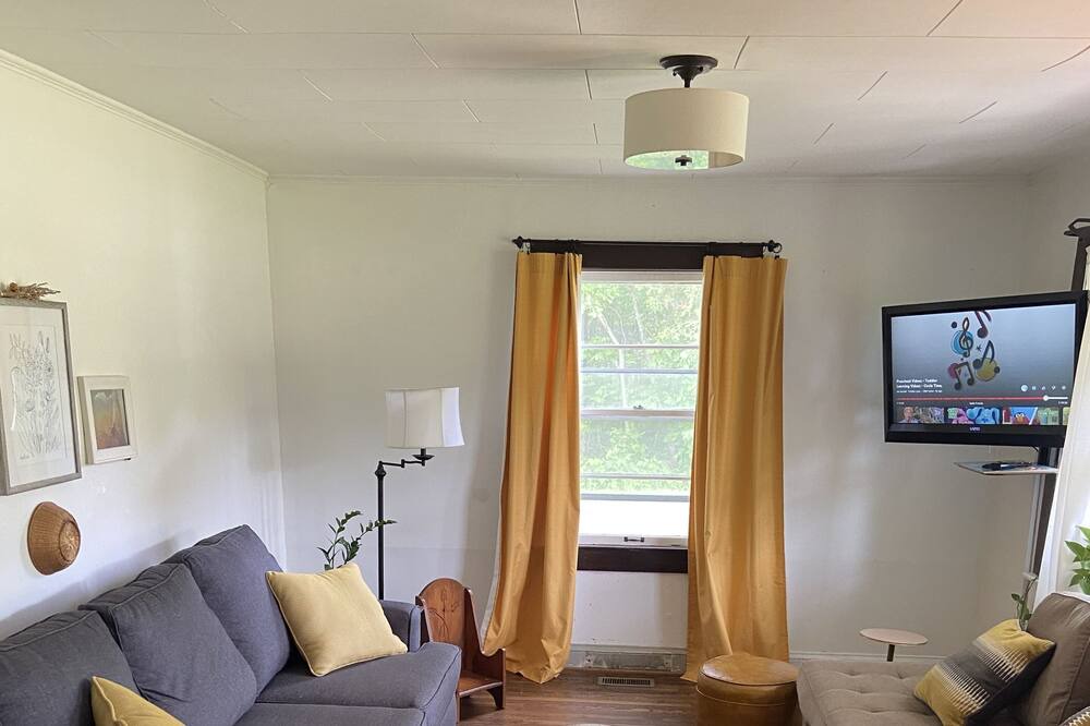 Photo of Livingroom in Greensboro