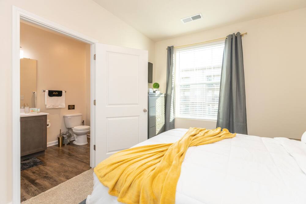 Photo of Bedroom in Waxhaw