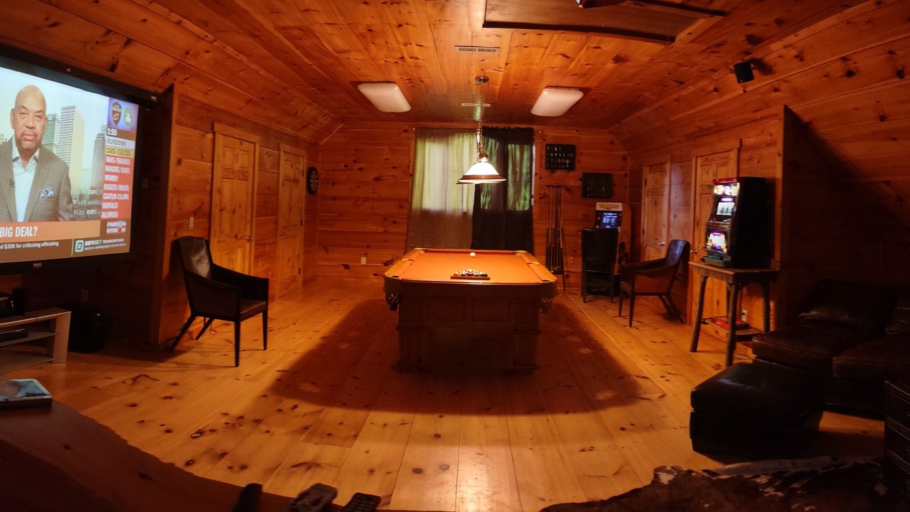 Photo of Bedroom in Glenville