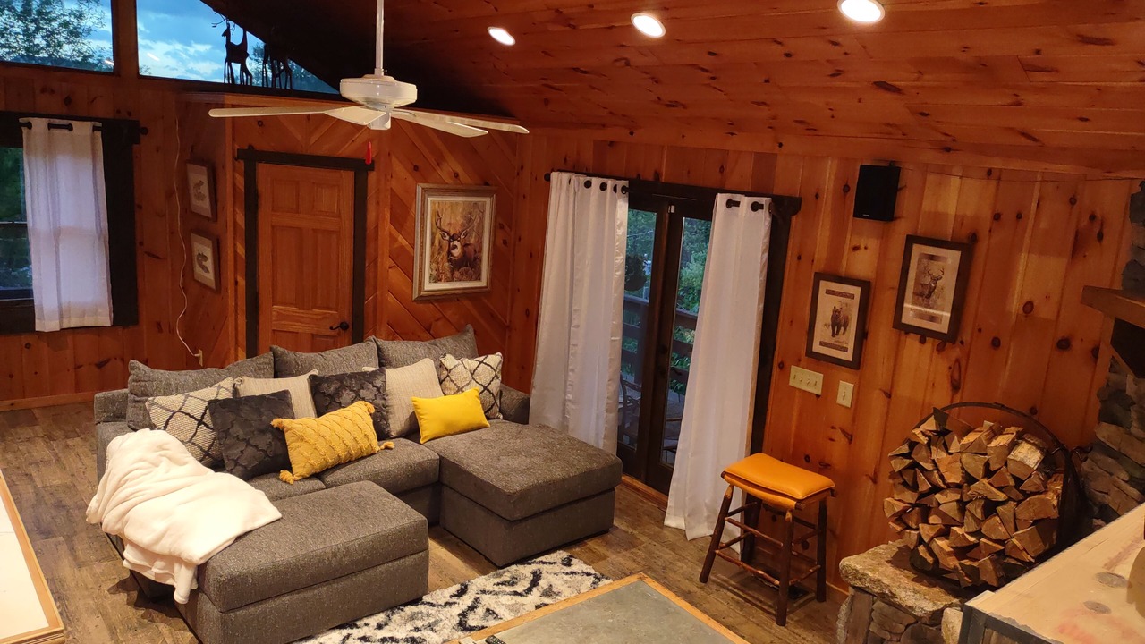Photo of Livingroom in Glenville