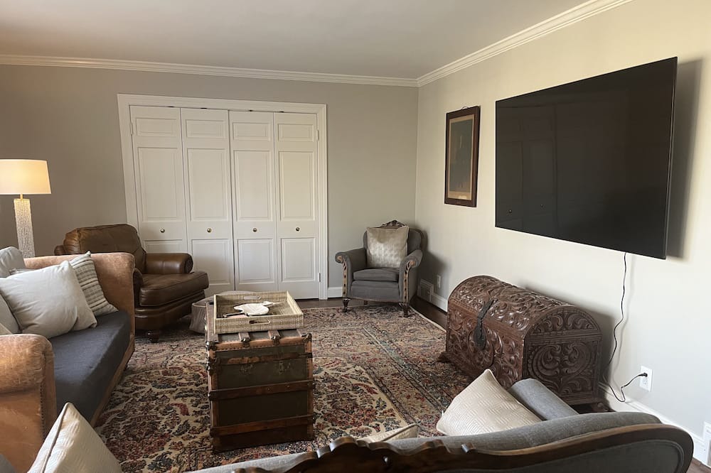 Photo of Livingroom in Winston - Salem