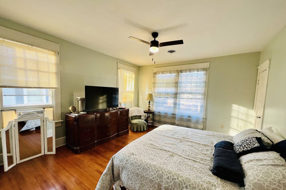 Photo of Bedroom in Elizabeth City