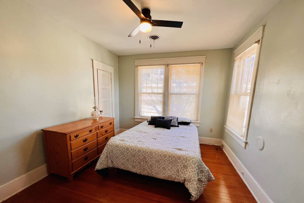 Photo of Bedroom in Elizabeth City