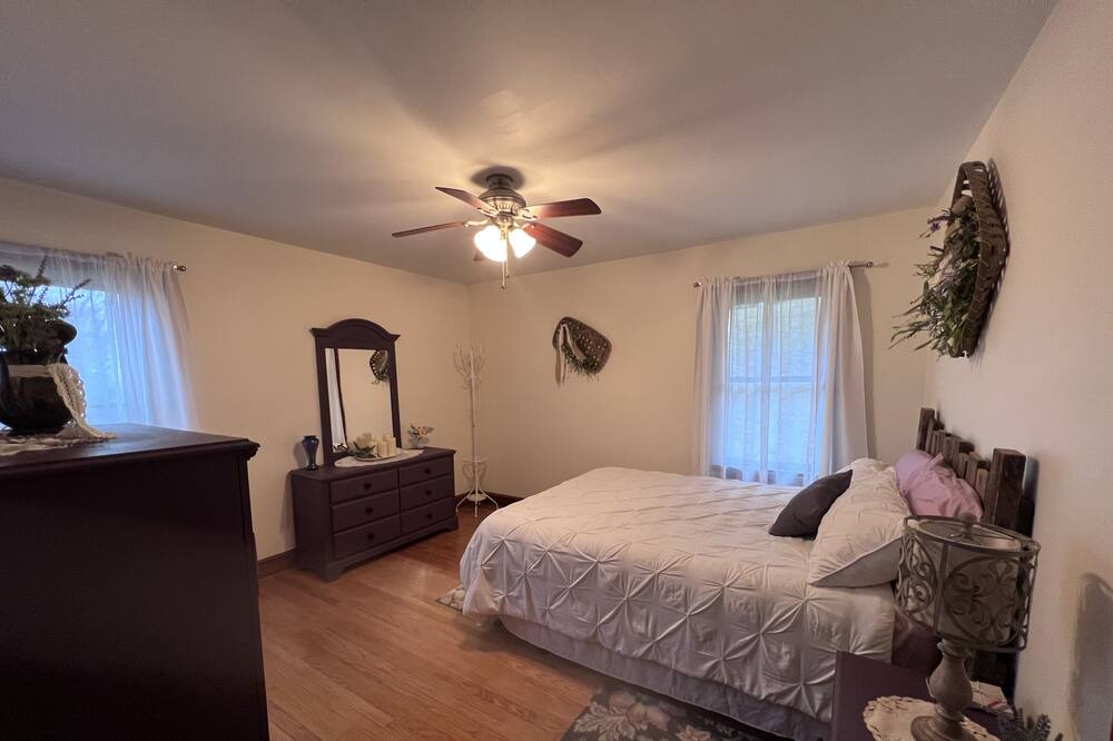 Photo of Bedroom in Little Switzerland