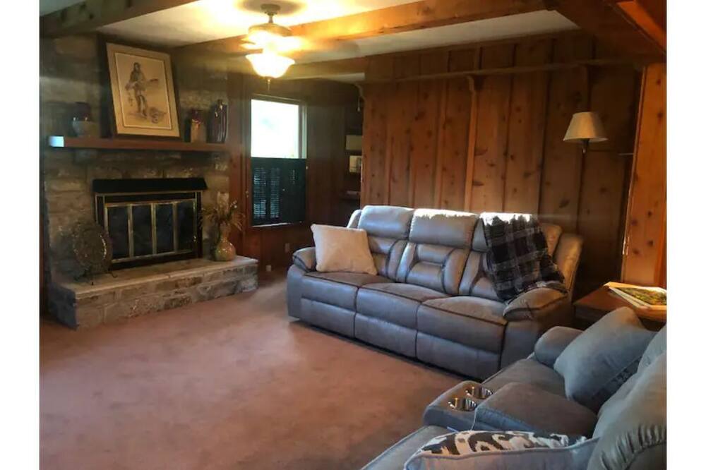 Photo of Livingroom in Goodlettsville