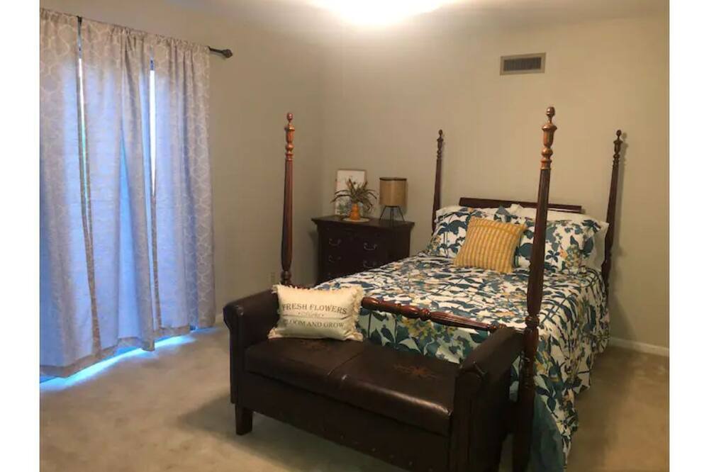 Photo of Bedroom in Goodlettsville