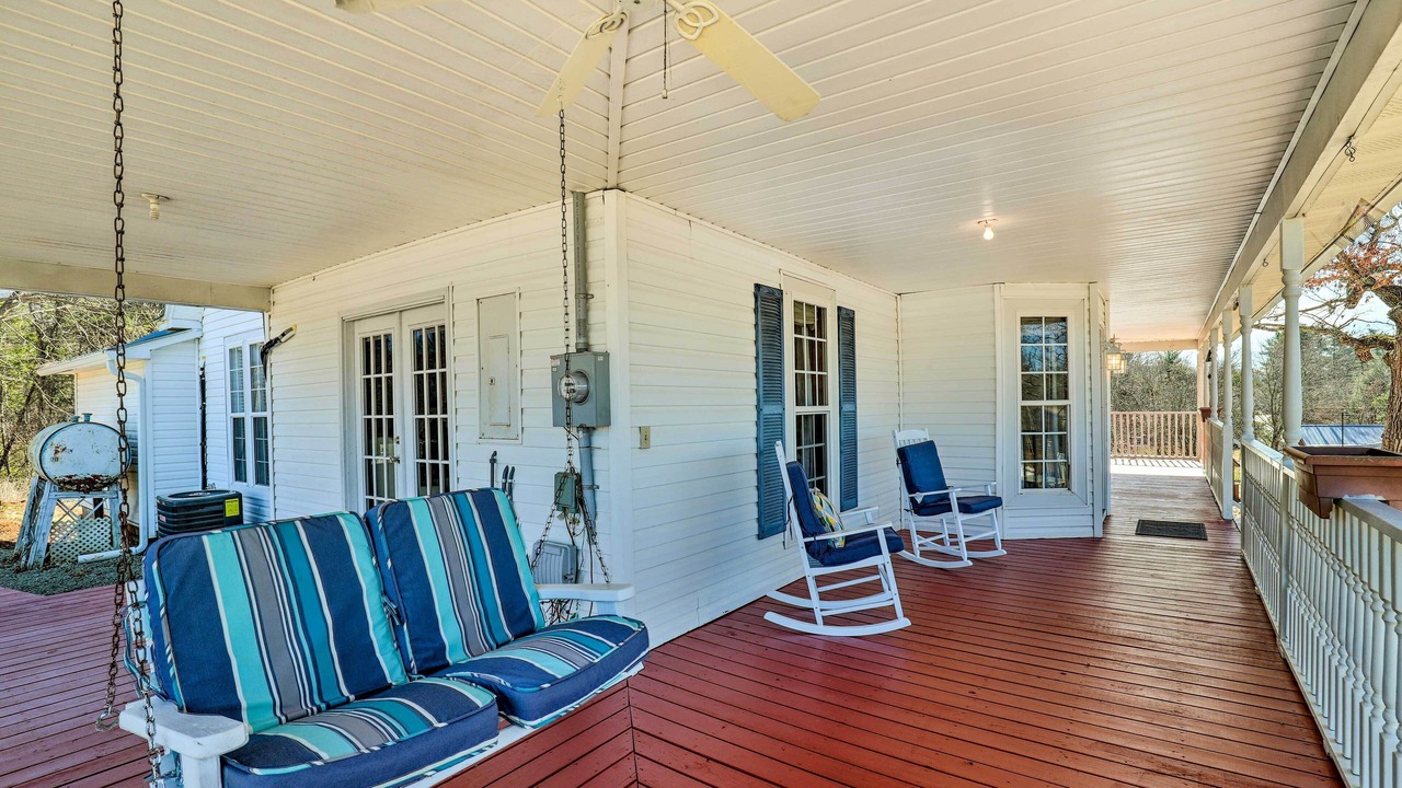 Photo of Patio Balcony in Weaverville