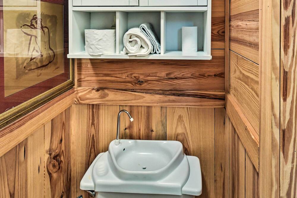 Photo of Bathroom in Silver City