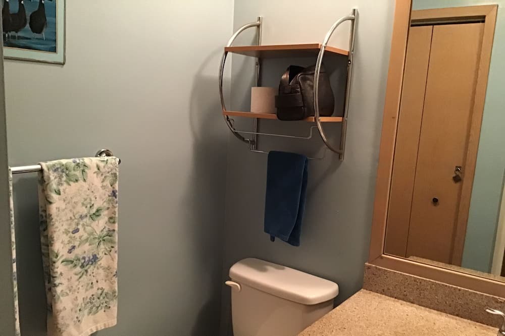 Photo of Bathroom in Bald Head Island
