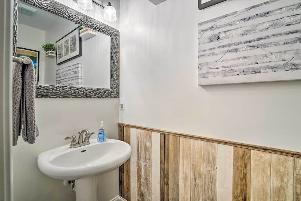 Photo of Bathroom in Connellys Springs