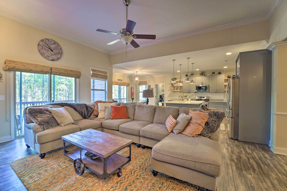 Photo of Livingroom in Connellys Springs