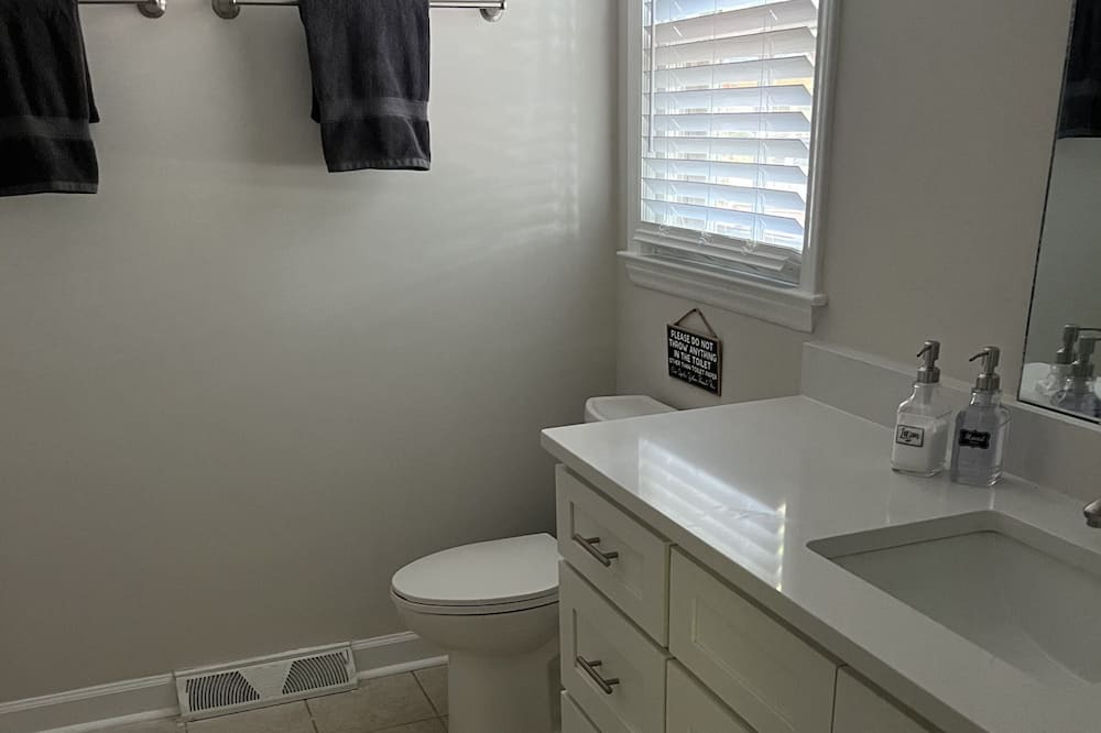 Photo of Bathroom in Wesley Chapel