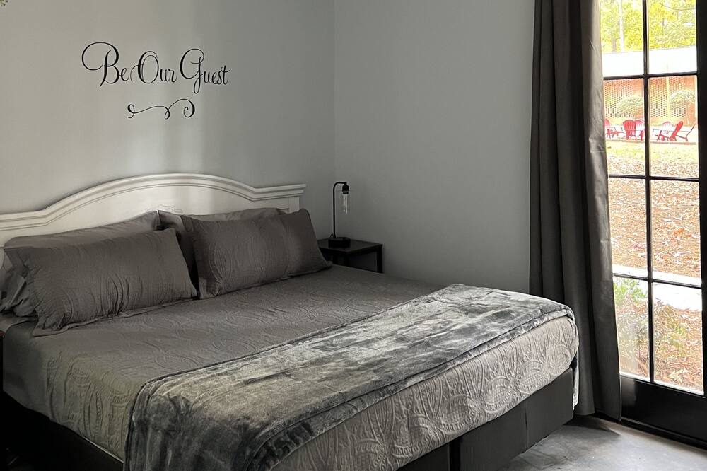 Photo of Bedroom in Wesley Chapel