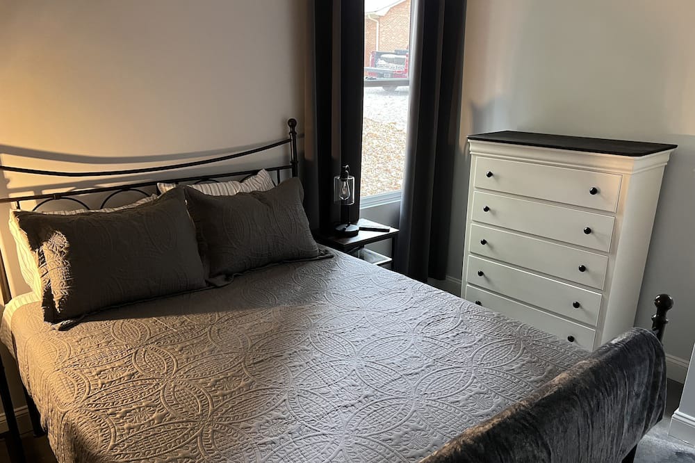 Photo of Bedroom in Wesley Chapel