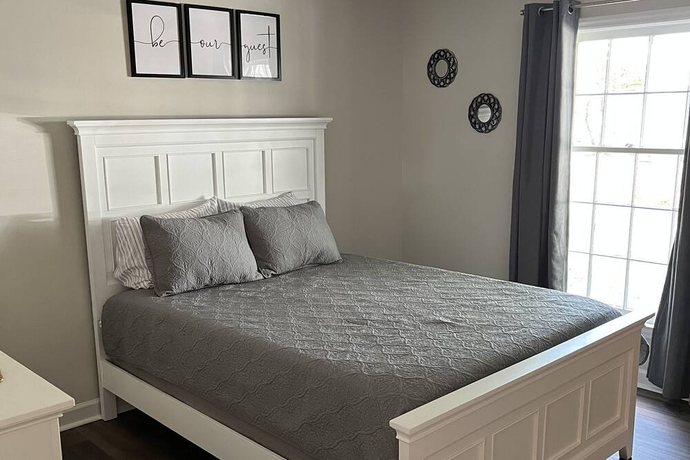 Photo of Bedroom in Wesley Chapel