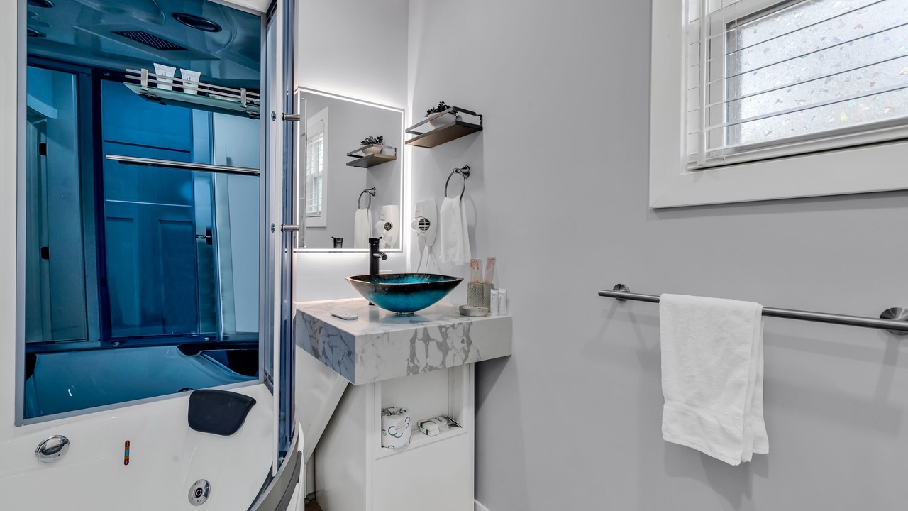 Photo of Bathroom in Villa Heights