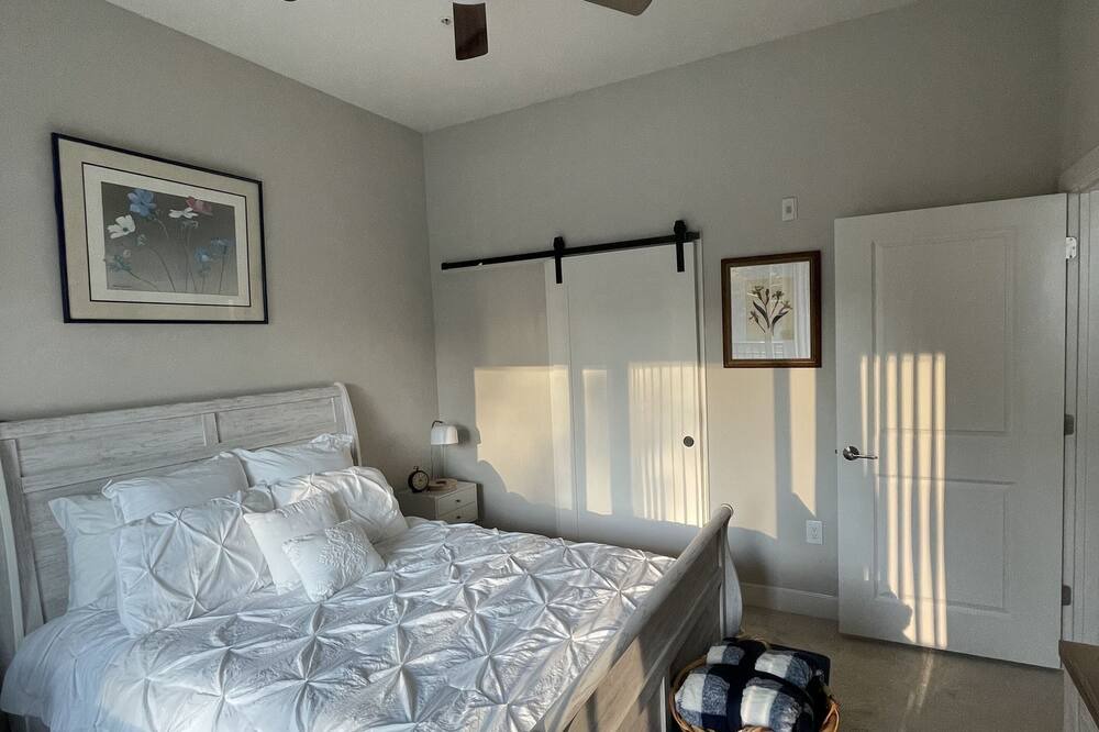 Photo of Bedroom in Downtown