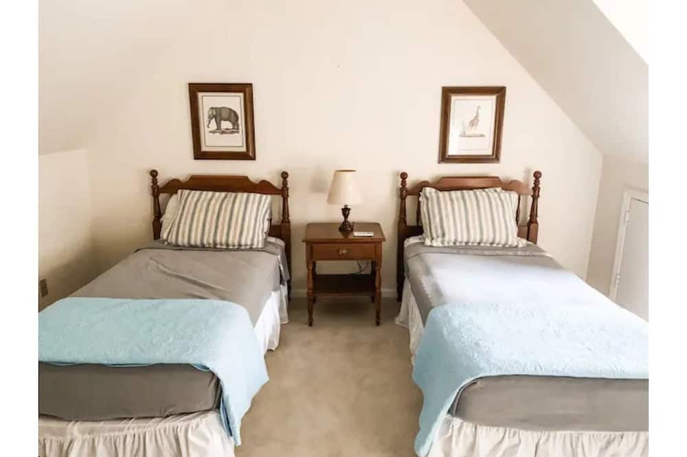 Photo of Bedroom in Matthews