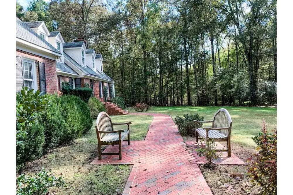 Photo of Others in Matthews