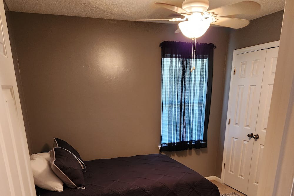 Photo of Bedroom in Richlands