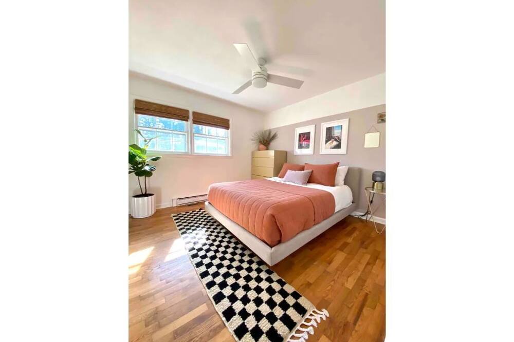 Photo of Bedroom in Myrtle Grove